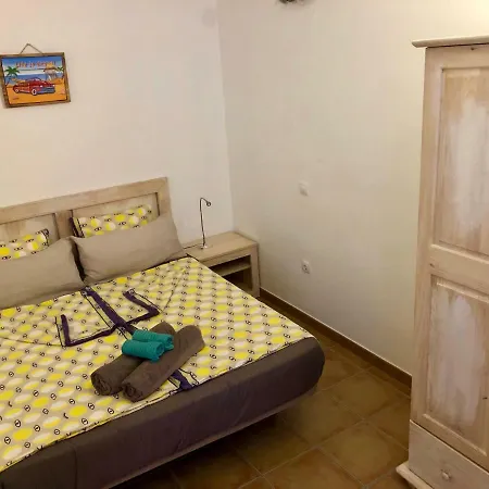 Casa Checa Apartment *
